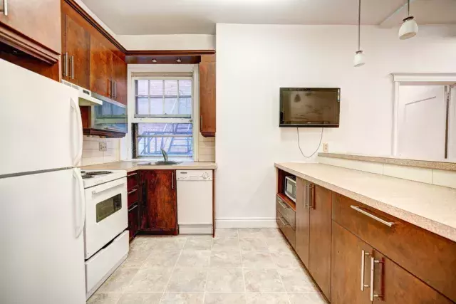 3649 Durocher - Photo 3