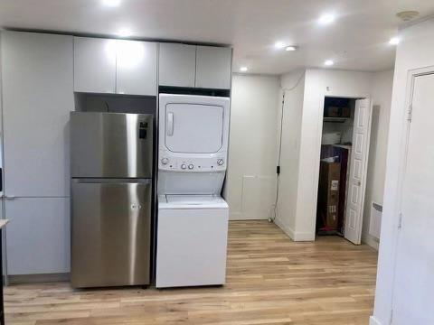 2090 Rue Wellington