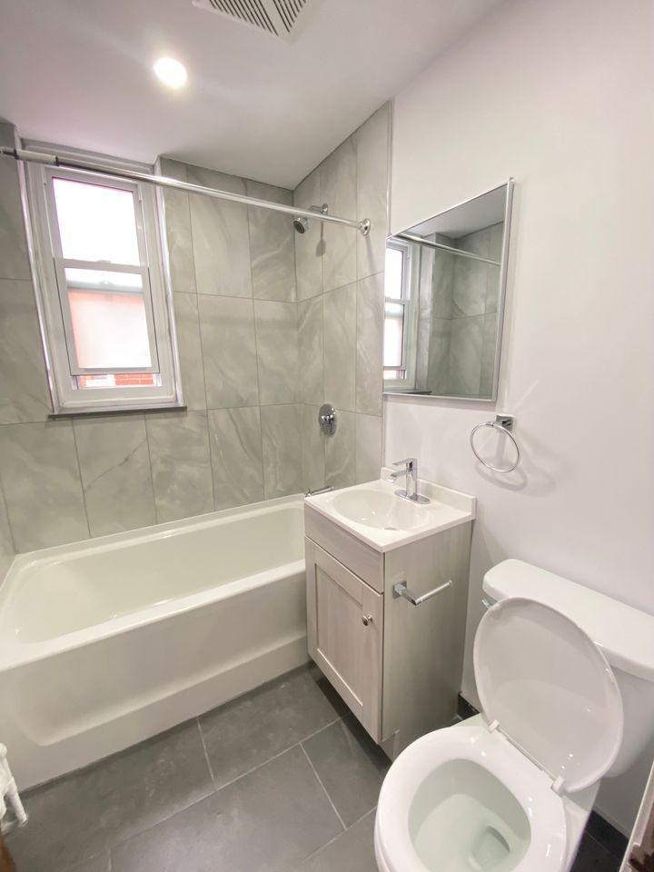 5821 CHEMIN COTE ST LUC - Photo 2