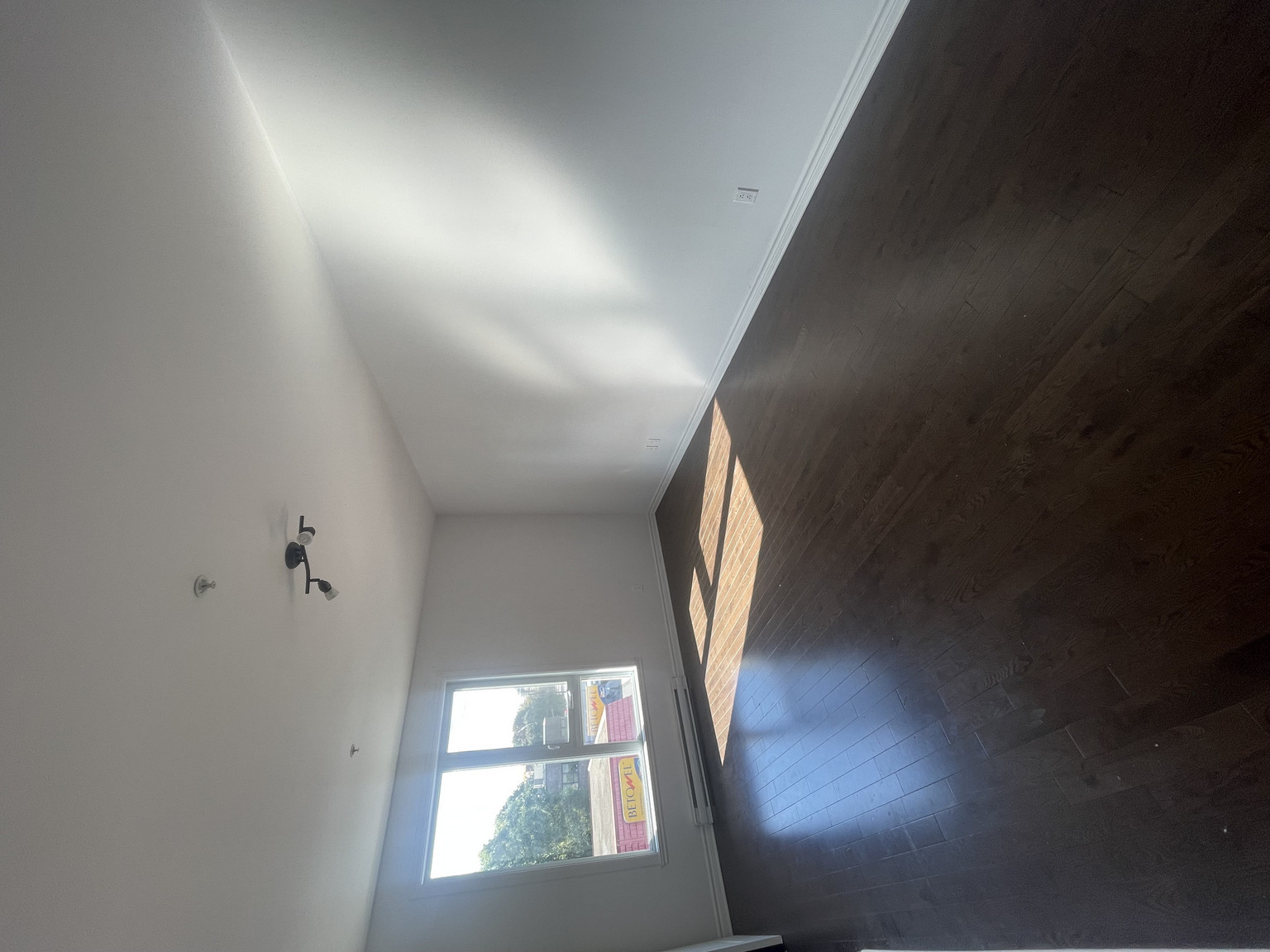 5285 Beaconsfield  - Photo 14
