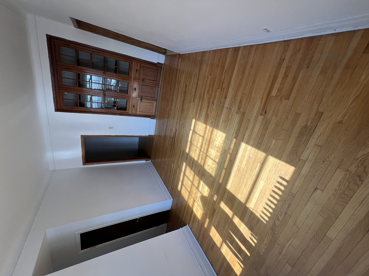 2384 Beaconsfield - Photo 9