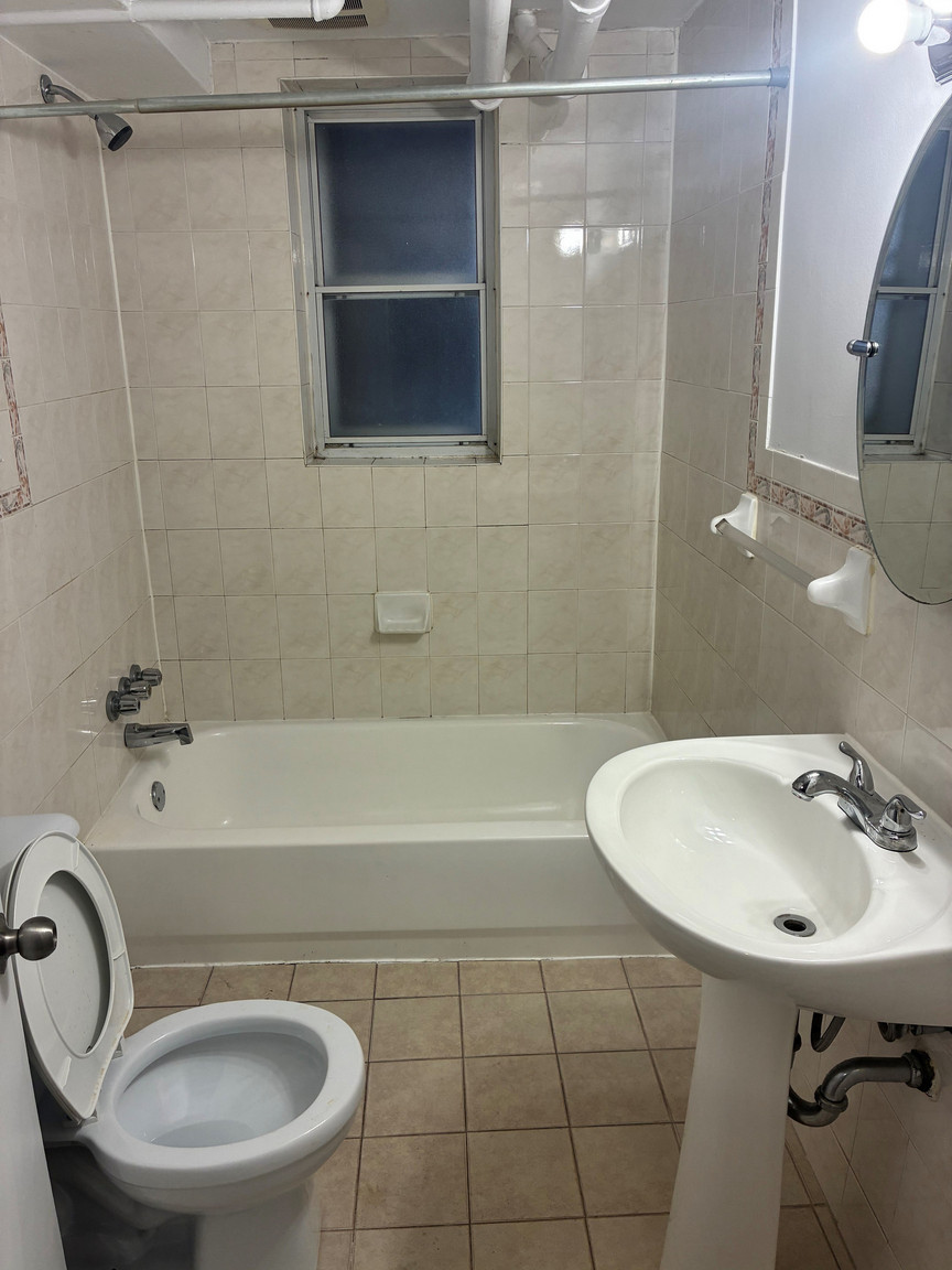2384 Beaconsfield - Photo 38