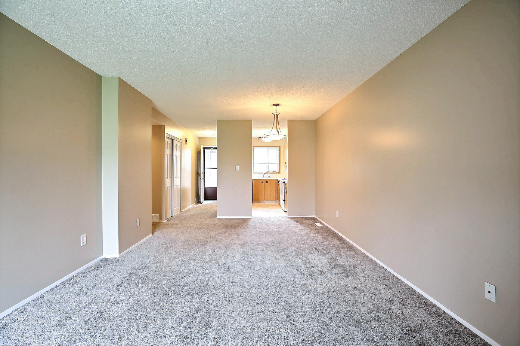 6451 Rochdale Boulevard - Photo 8