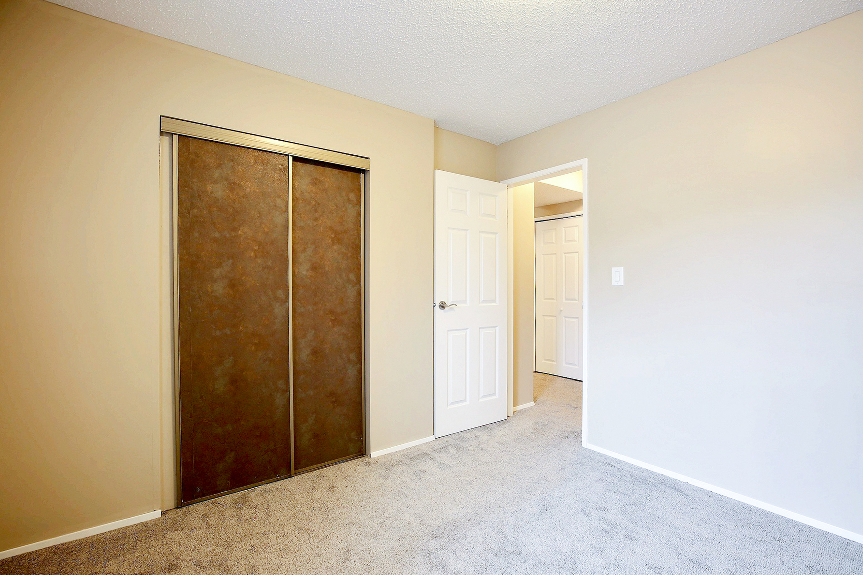 6451 Rochdale Boulevard - Photo 14
