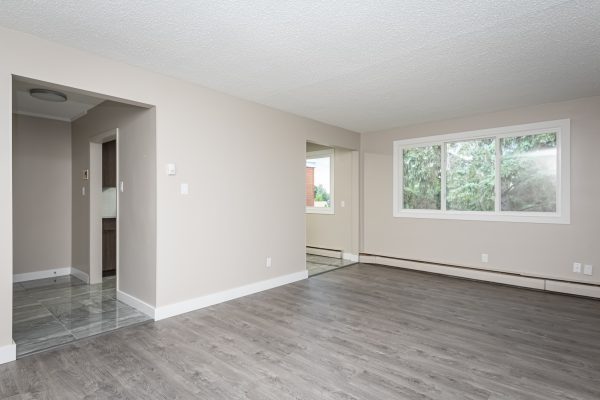West Villa - Photo 4