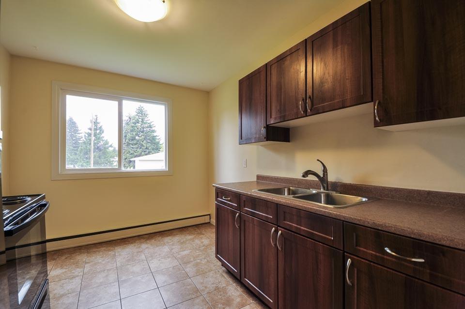 McQueen Apartments - Photo 3