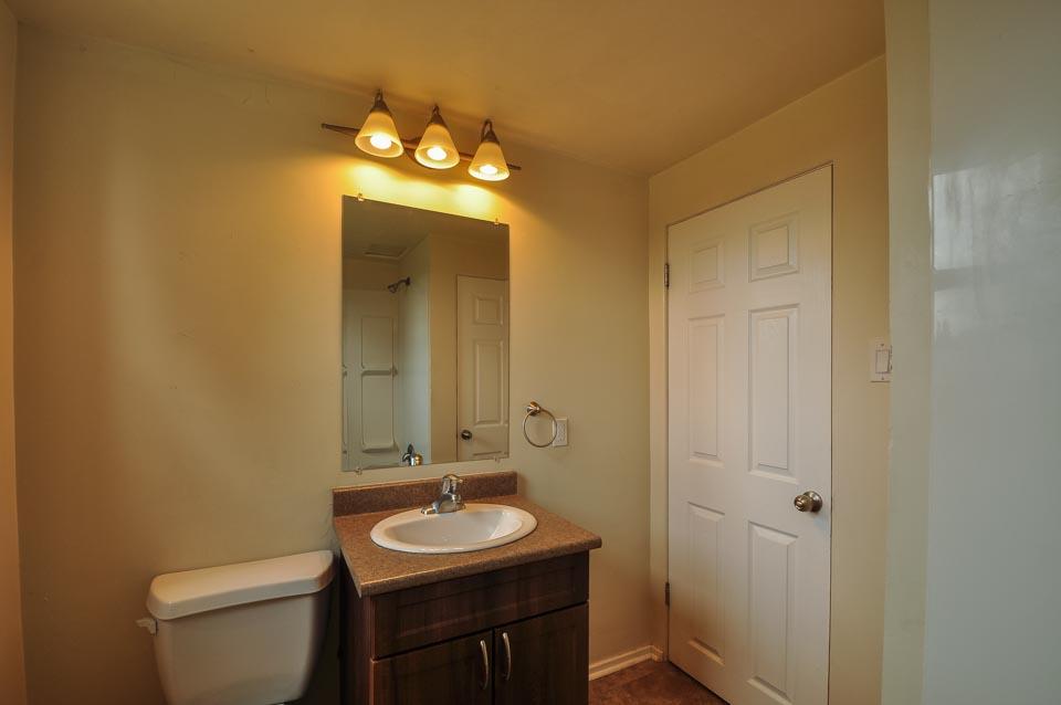 McQueen Apartments - Photo 9