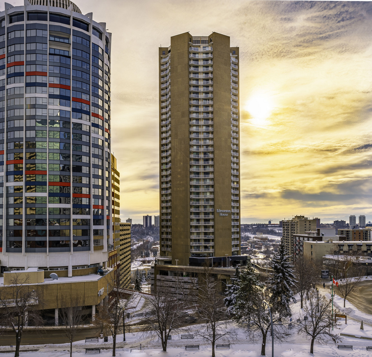 Edmonton House - Photo 14