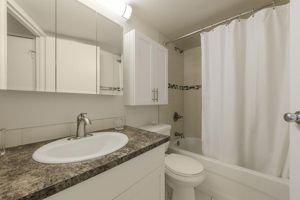 Edmonton House - Photo 9