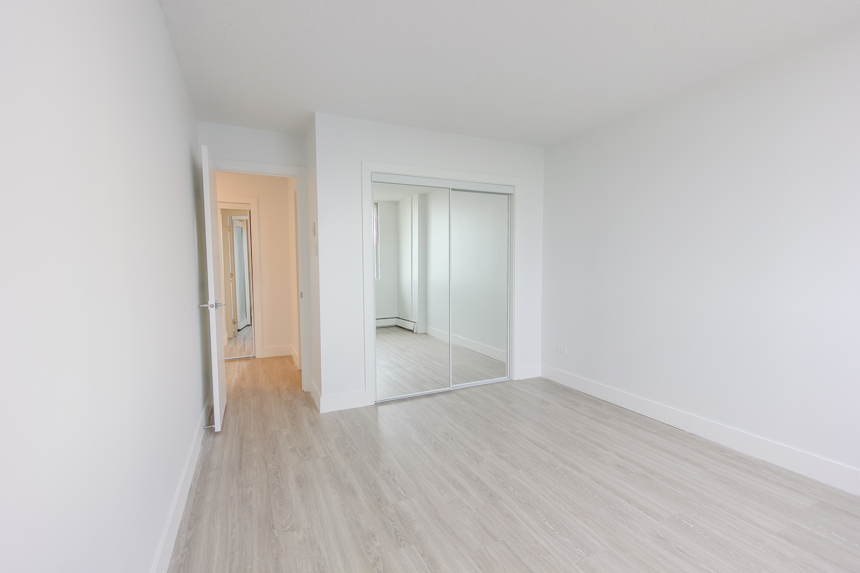 Signature Tower - Photo 6