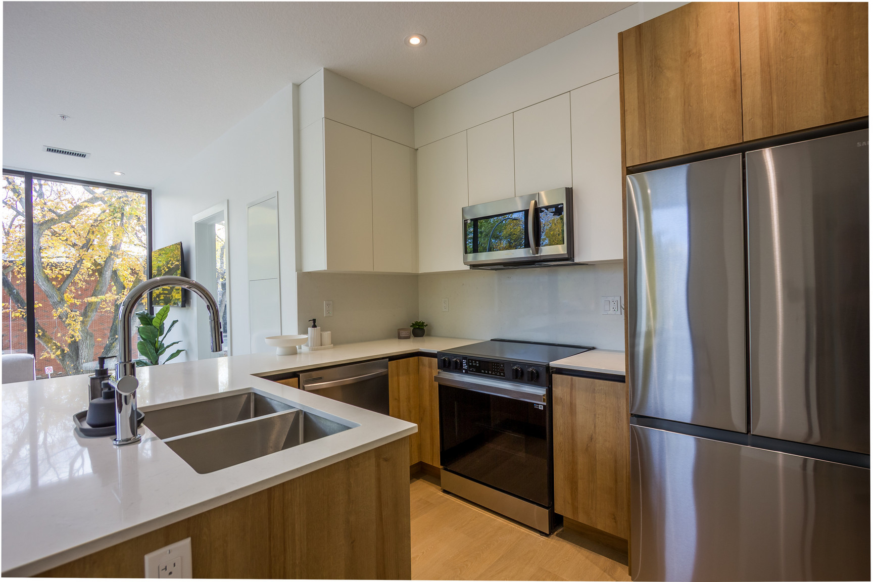 The Leston - Photo 7