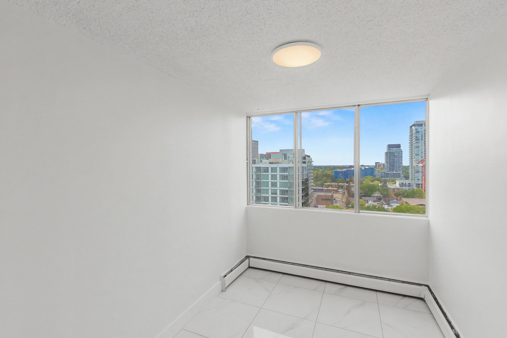 Signature Tower - Photo 7
