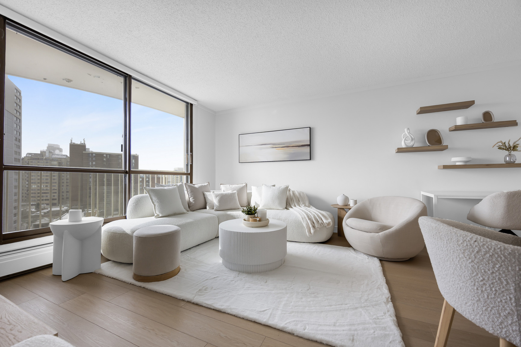 Edmonton House - Photo 2