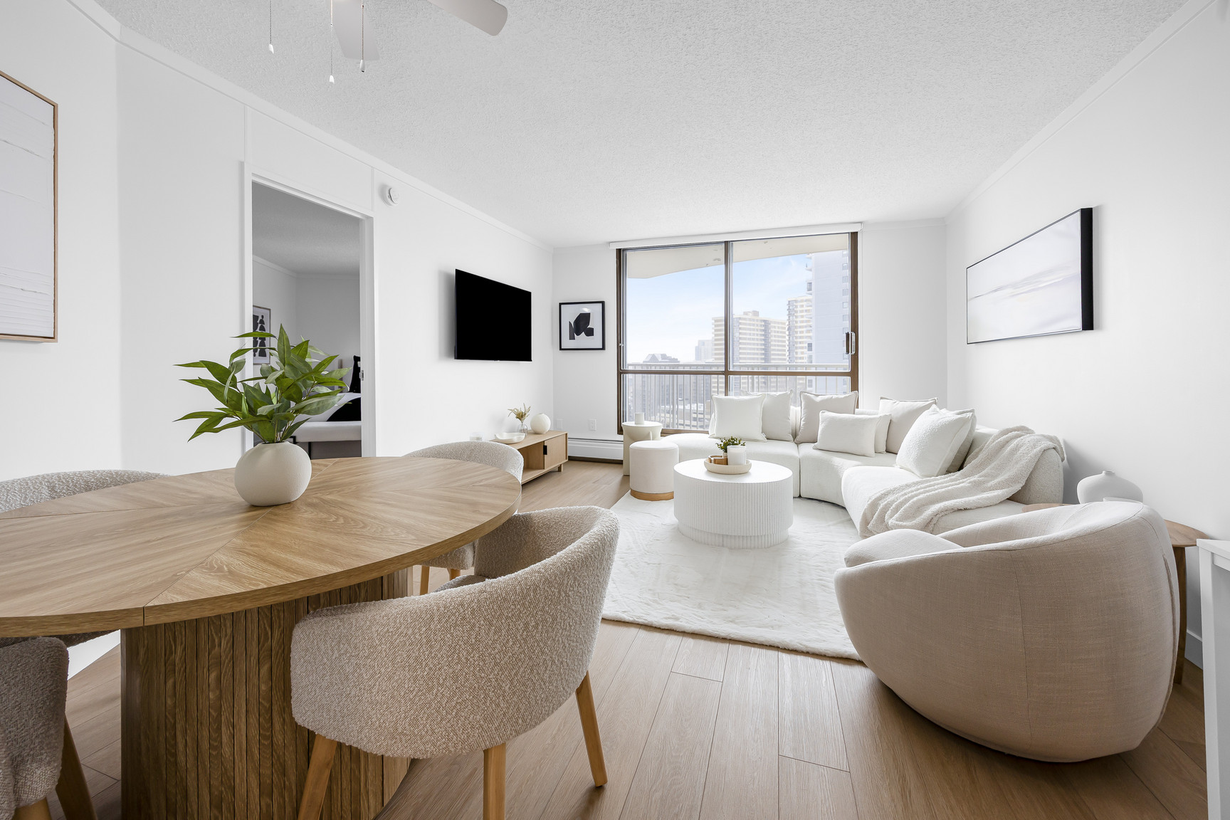 Edmonton House - Photo 3