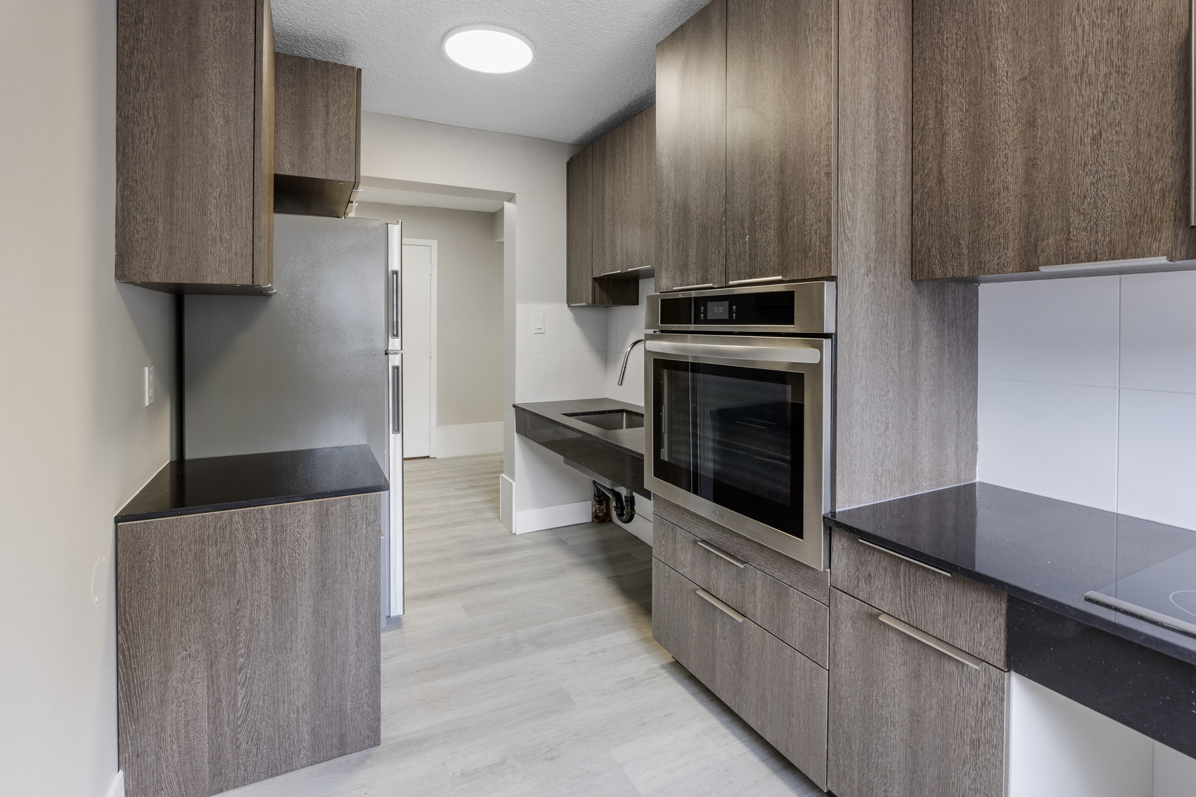 St. Charles Apartments - Photo 2