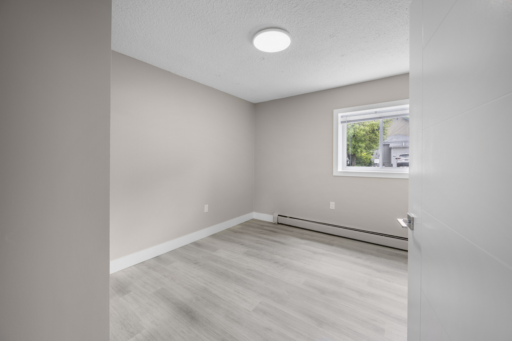 St. Charles Apartments - Photo 5