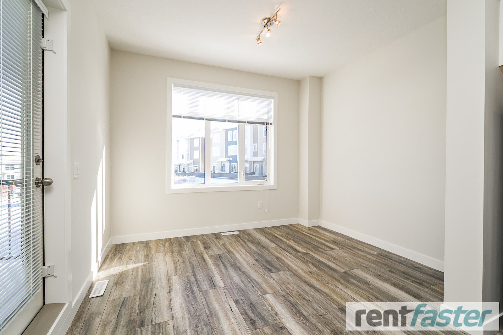 NEW Townhouse for Rent - Photo 11