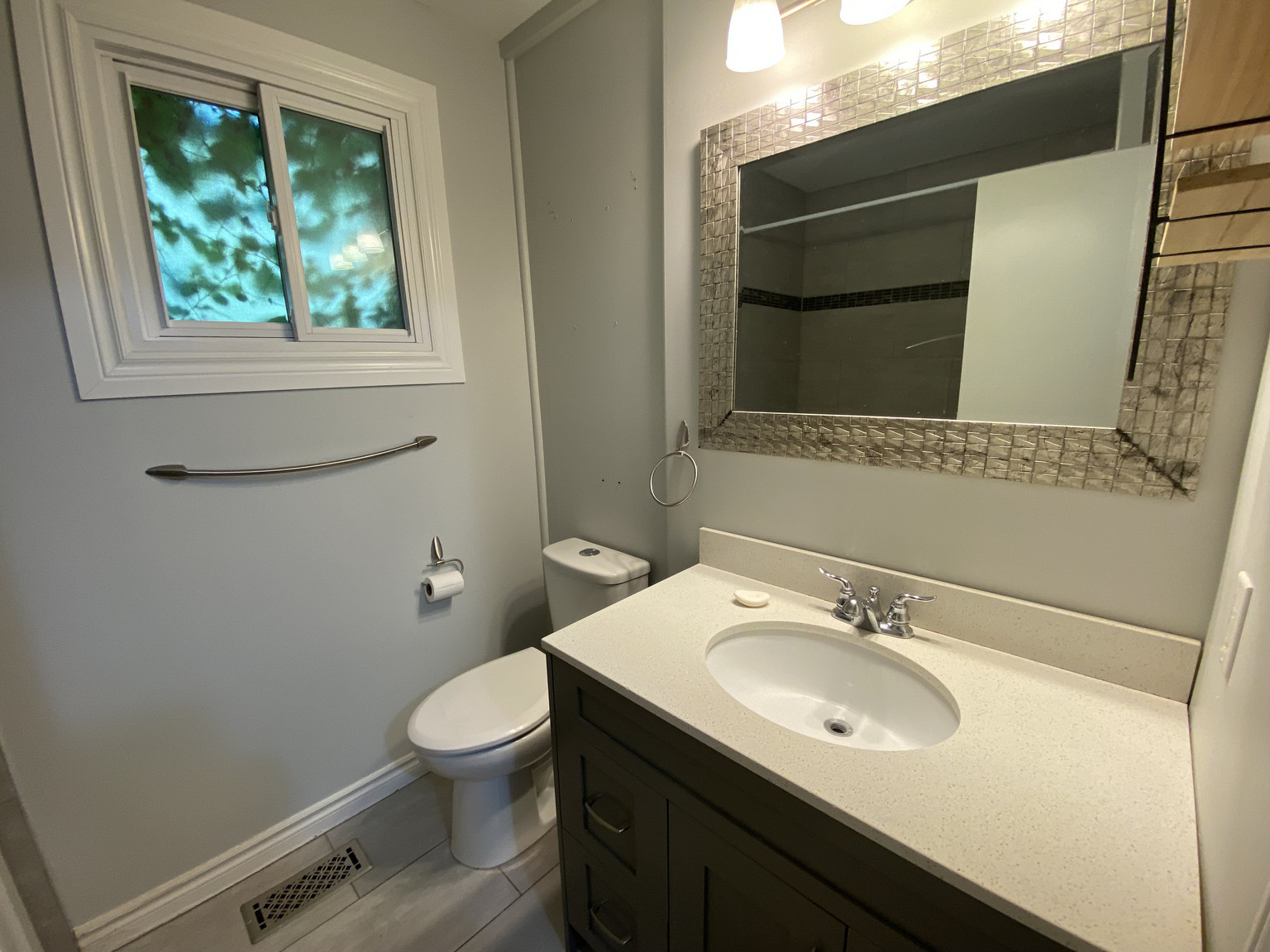 587 Bourne Place - Photo 20