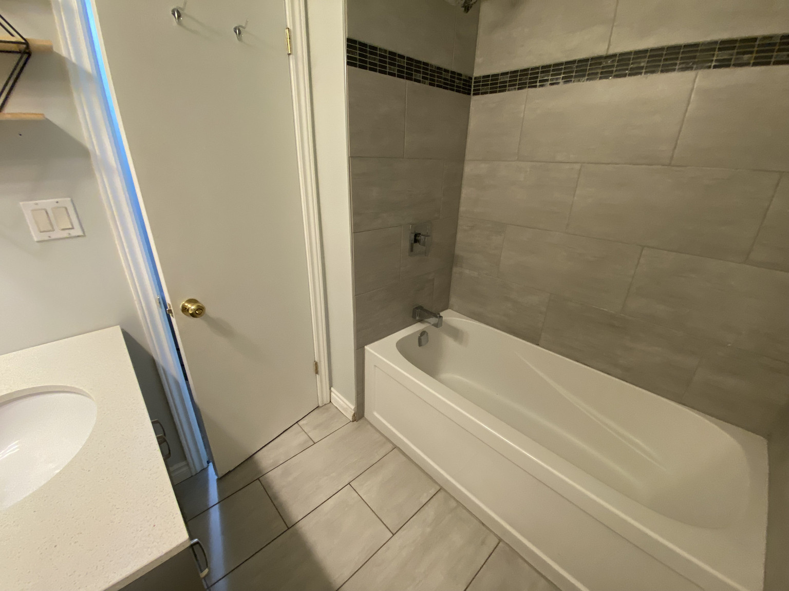 587 Bourne Place - Photo 18