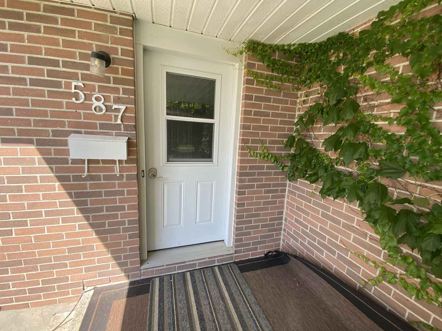 587 Bourne Place - Photo 6