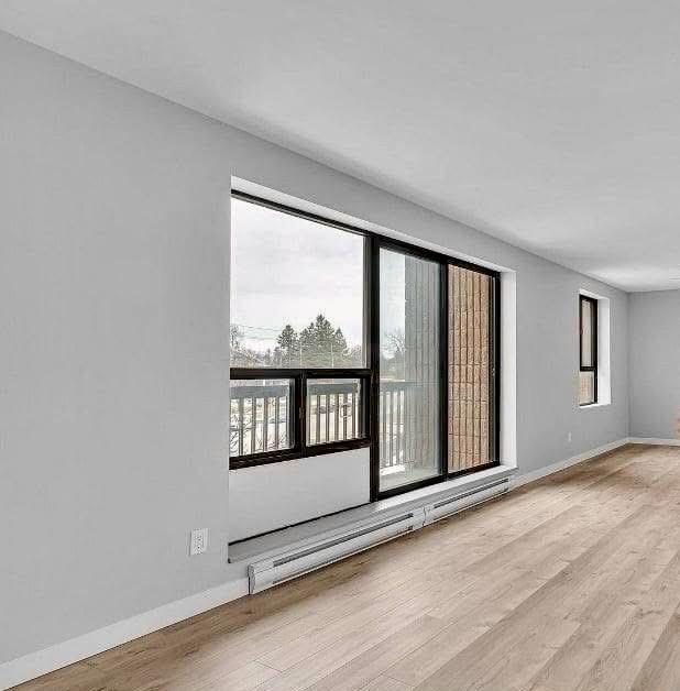 301-17 Eldon Hall Place - Photo 10