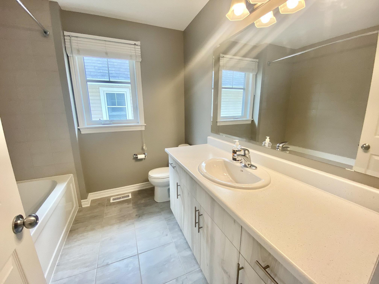 1120 Barrow Avenue - Photo 34