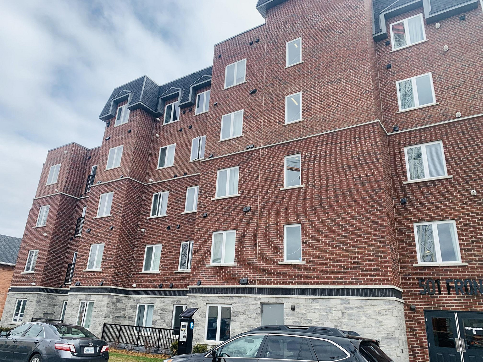 512-501 Frontenac Street - Photo 58