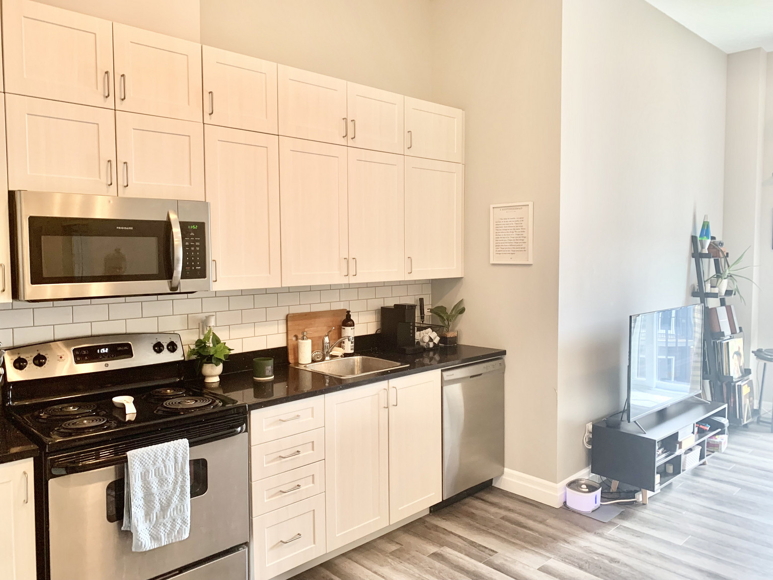 512-501 Frontenac Street - Photo 8