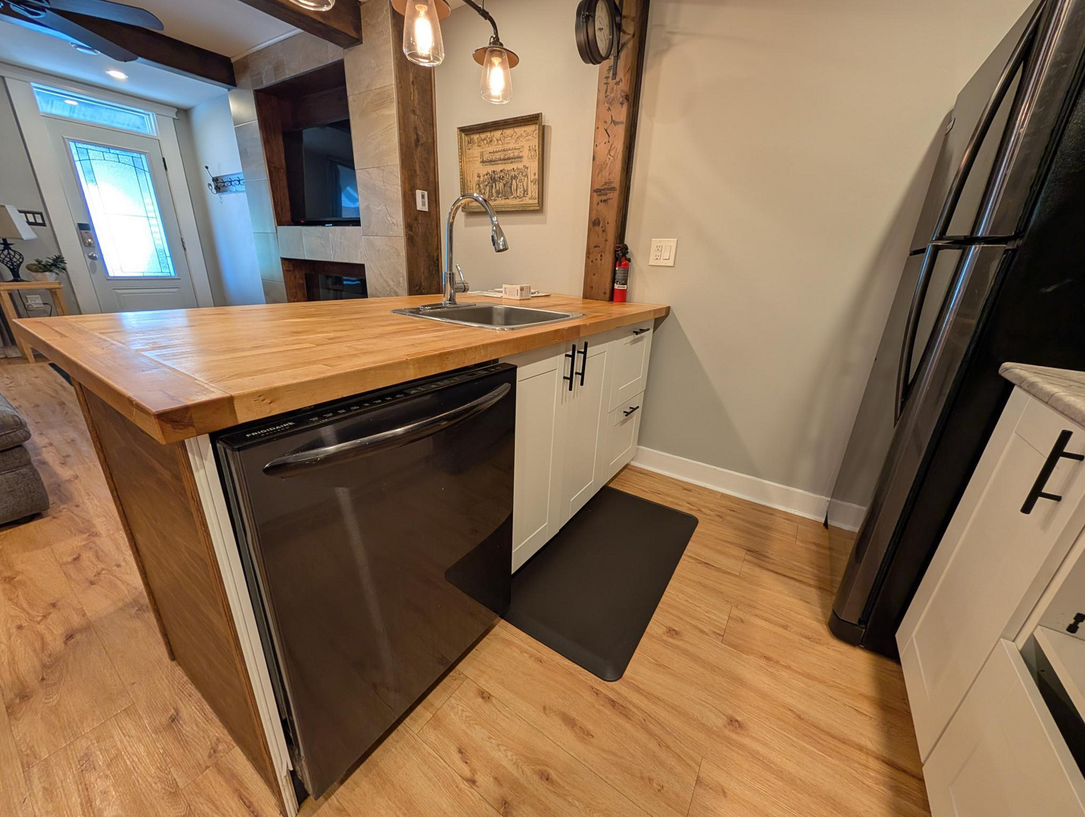 192 Adelaide Street - Photo 8