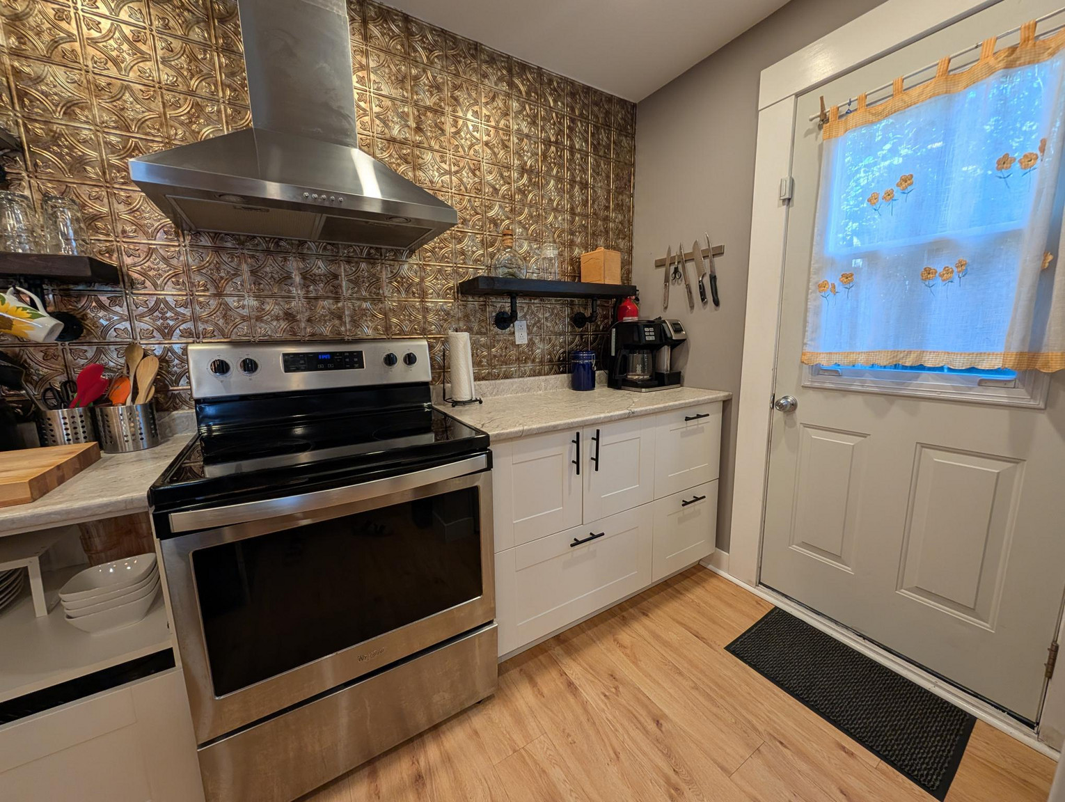 192 Adelaide Street - Photo 4