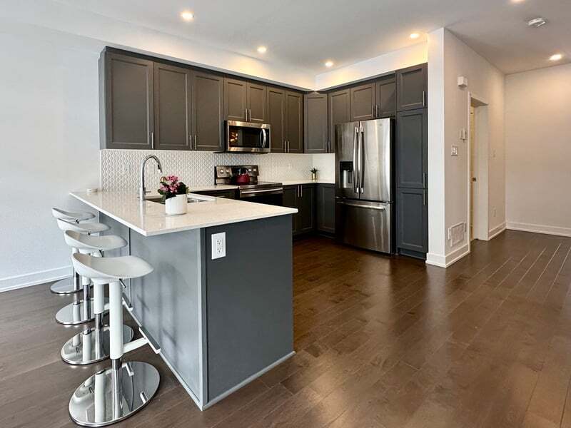 297 Joshua St - Photo 3