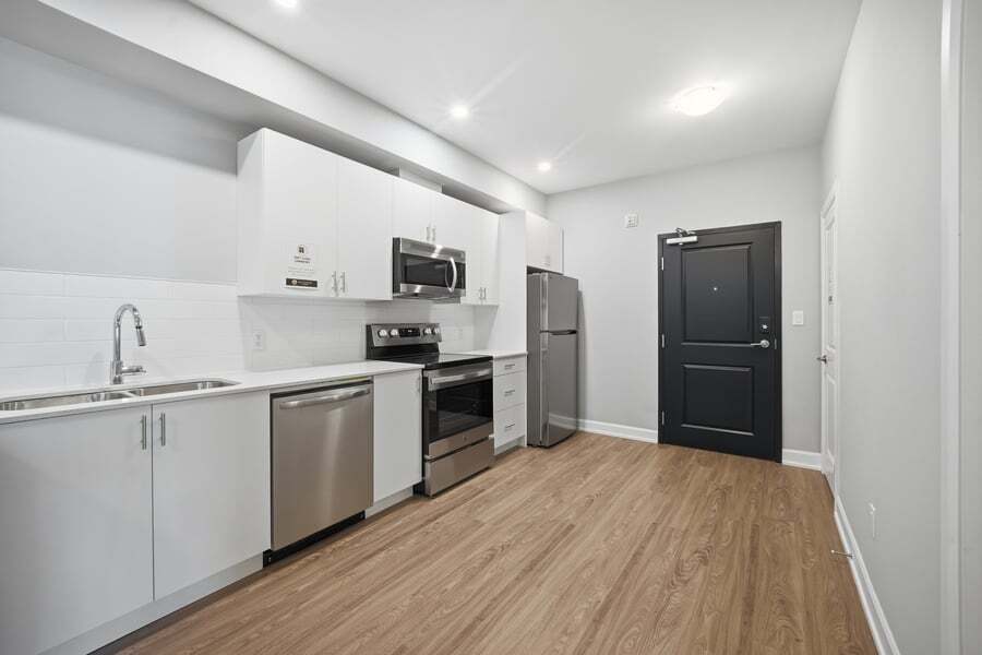 2396 Cleroux Cres Unit 108 - Photo 3
