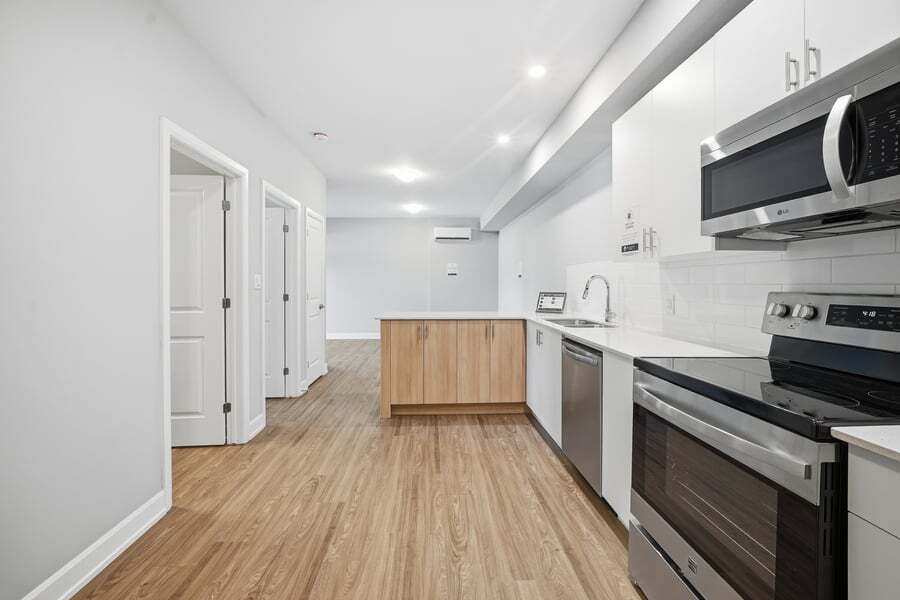 2396 Cleroux Cres Unit 108 - Photo 4