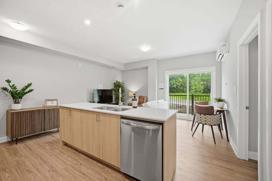 2396 Cleroux Cres Unit 113 - Photo 6