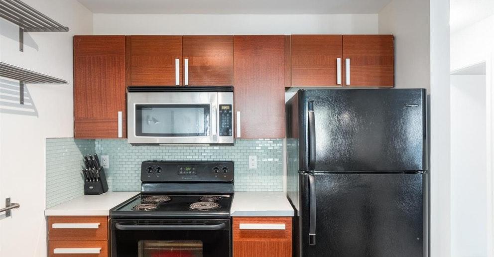 201 - 888 West 13th Avenue - Photo 35