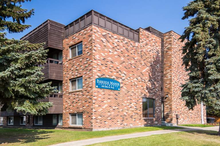 Parkside Manor