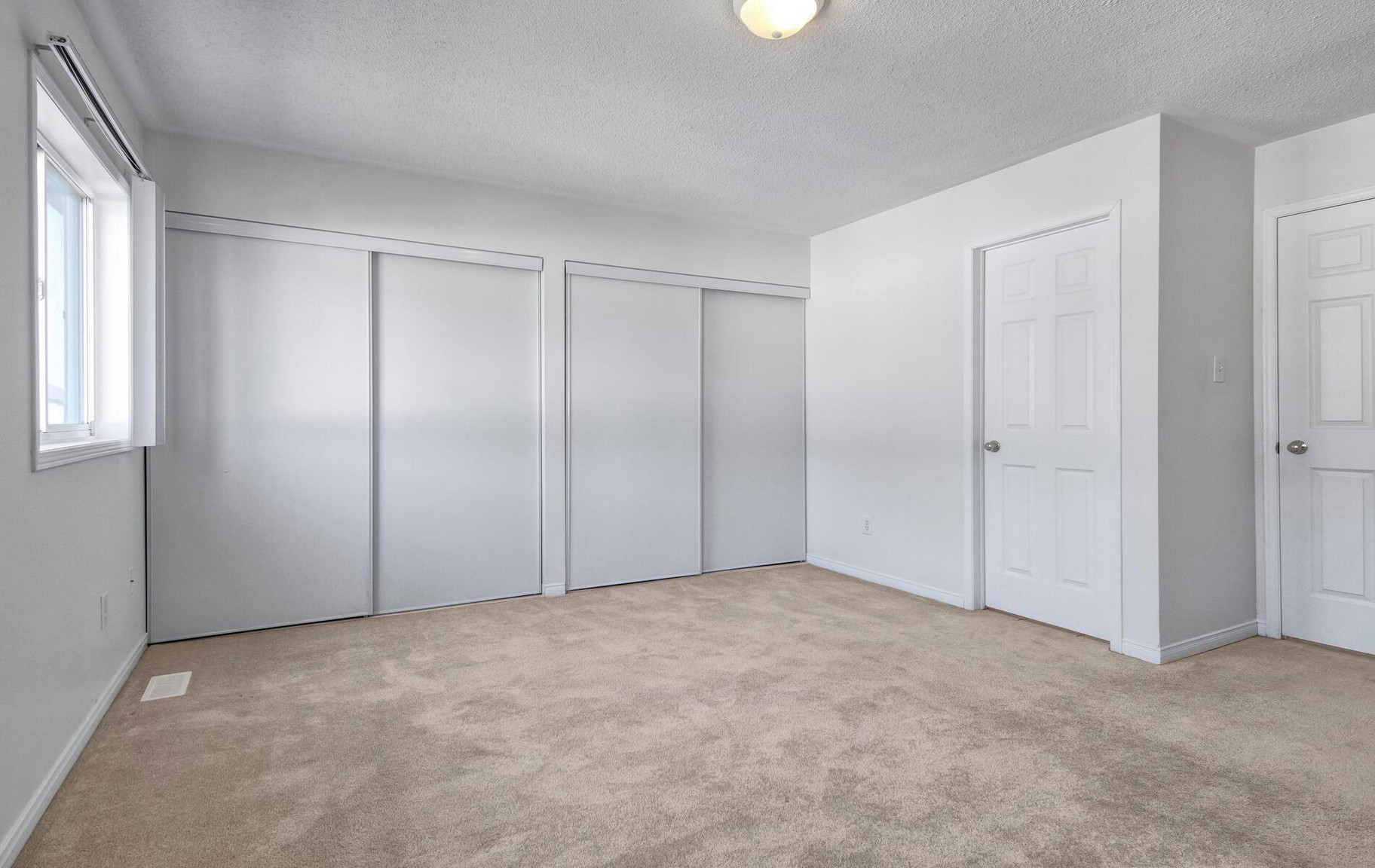 Daniels Gateway, Erin Centre  - Photo 16