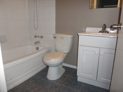 Dickens Apartments - Photo 6