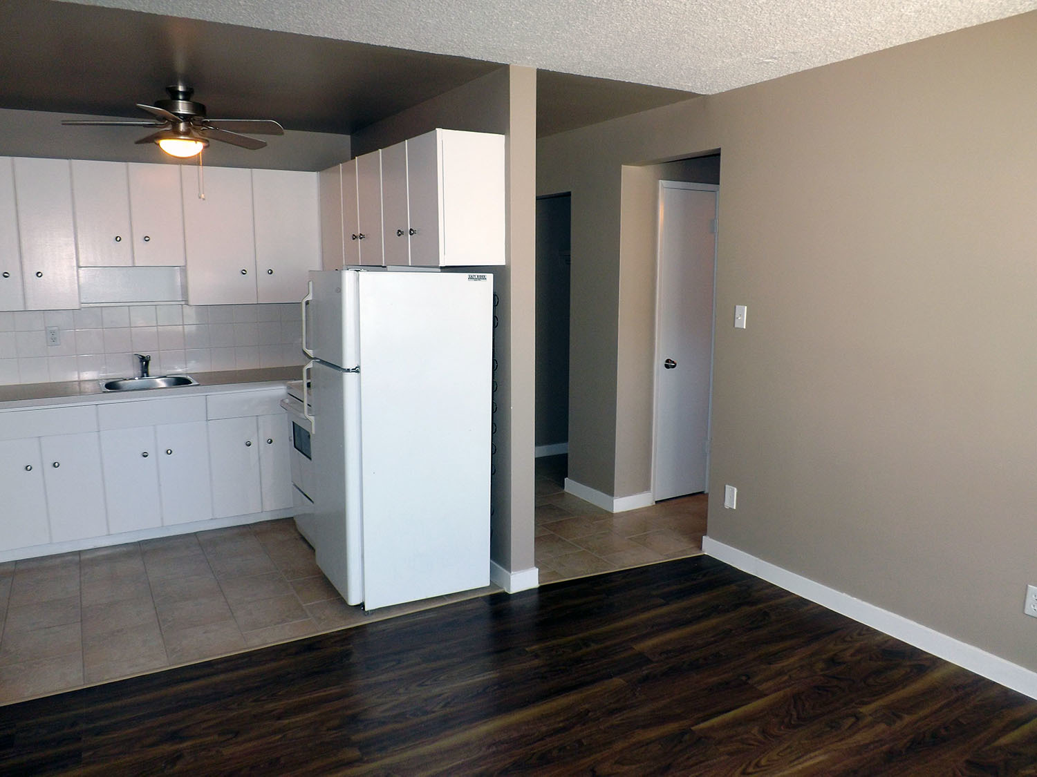 Majestic Apartments - Photo 6