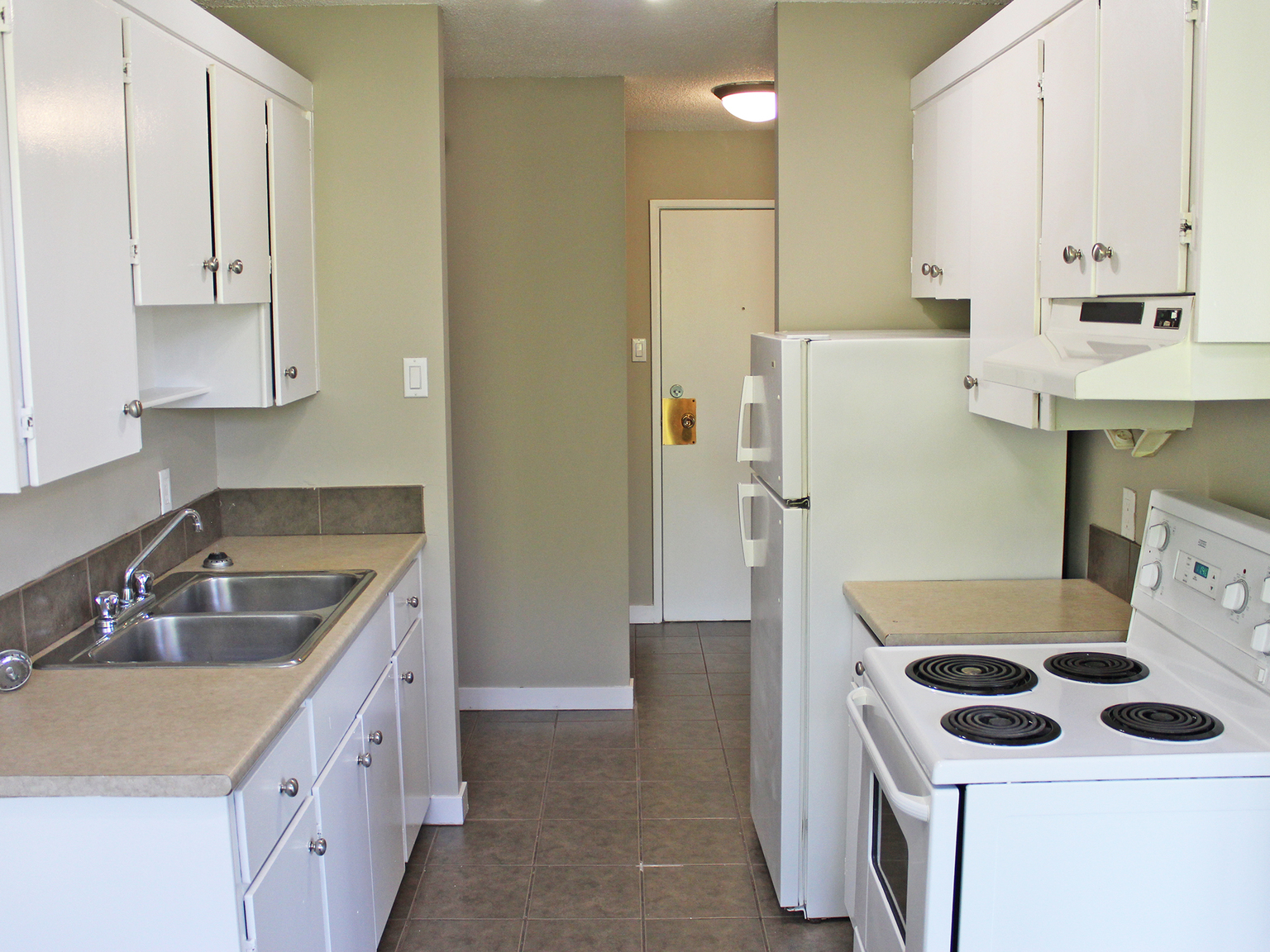 Prairie Manor - Photo 13