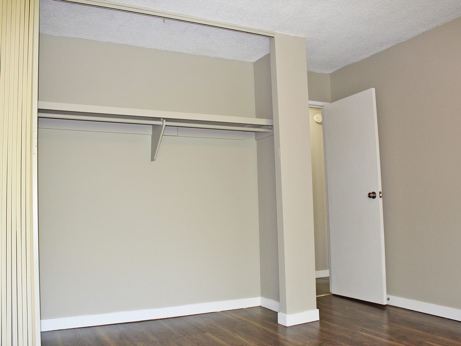 Prairie Manor - Photo 16