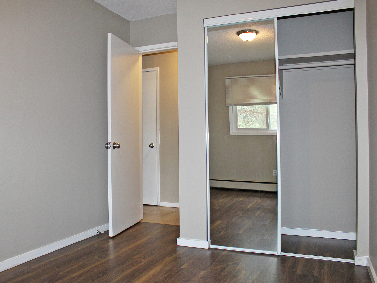 Ingle Apartments - Photo 3