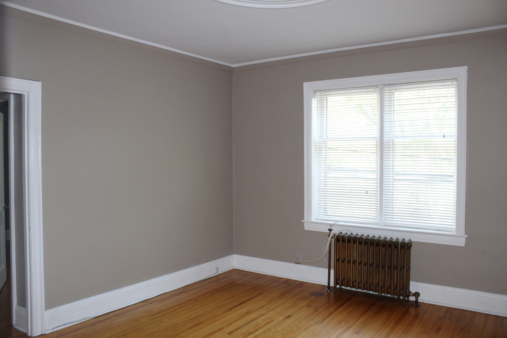 Kewanee Manor - Photo 5