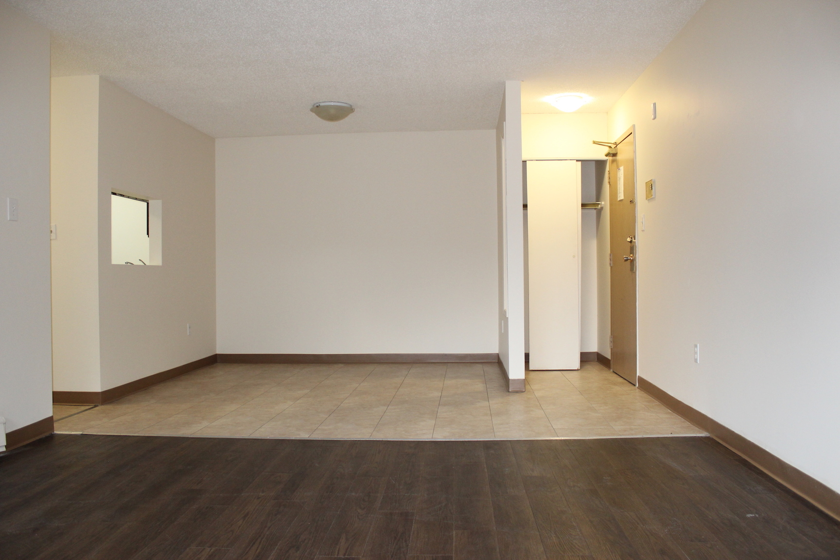 Mainstreet Corner - Photo 14