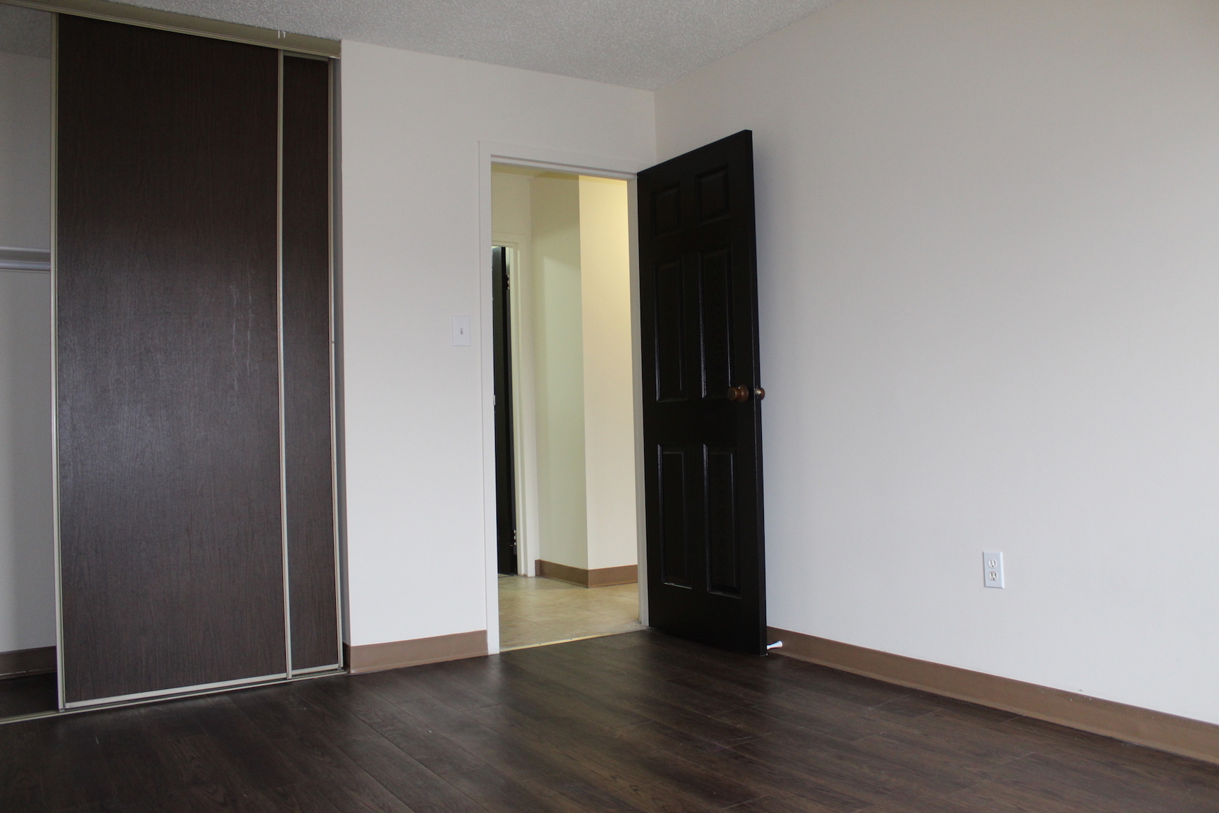 Mainstreet Corner - Photo 20