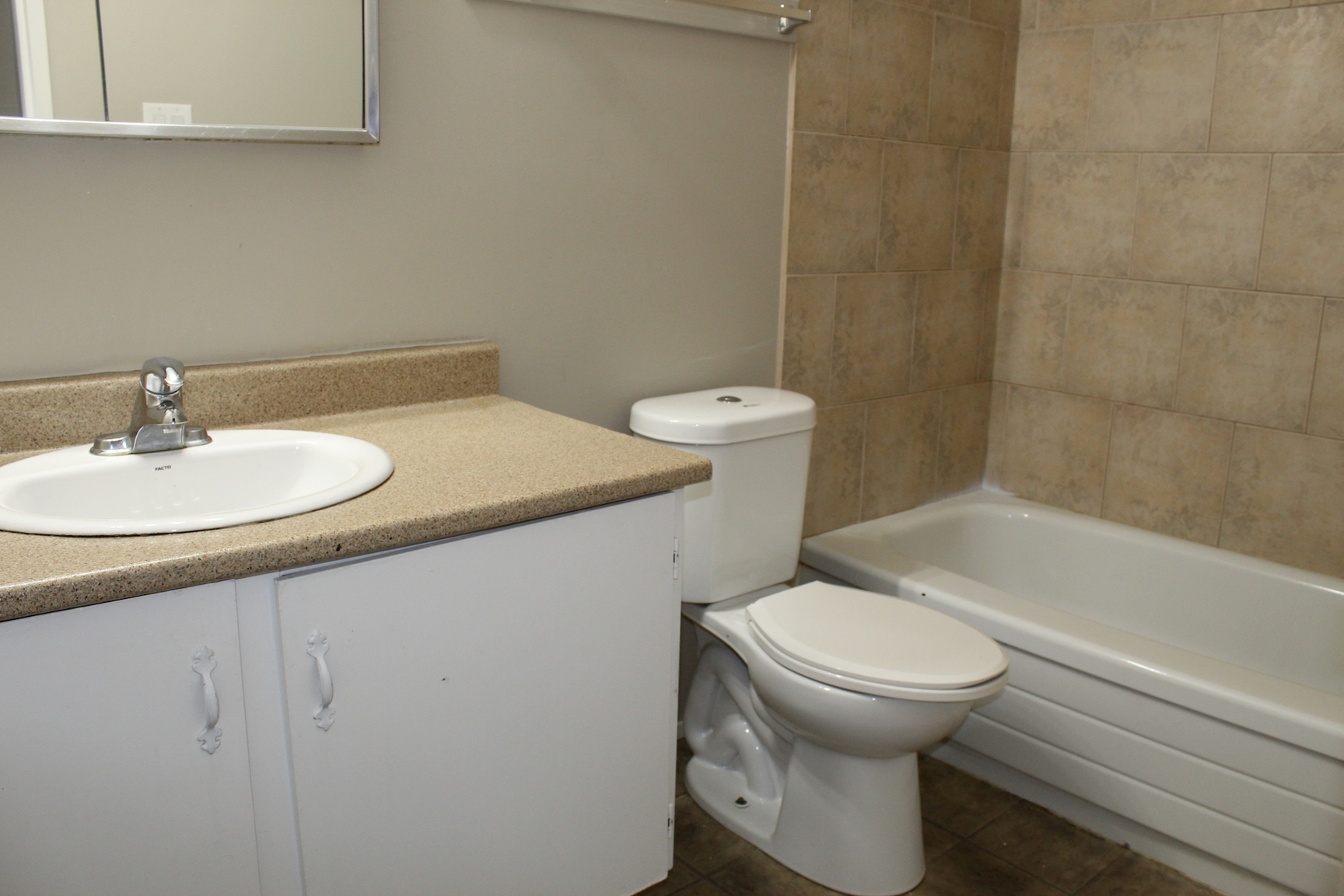 Pisces Manor - Photo 12