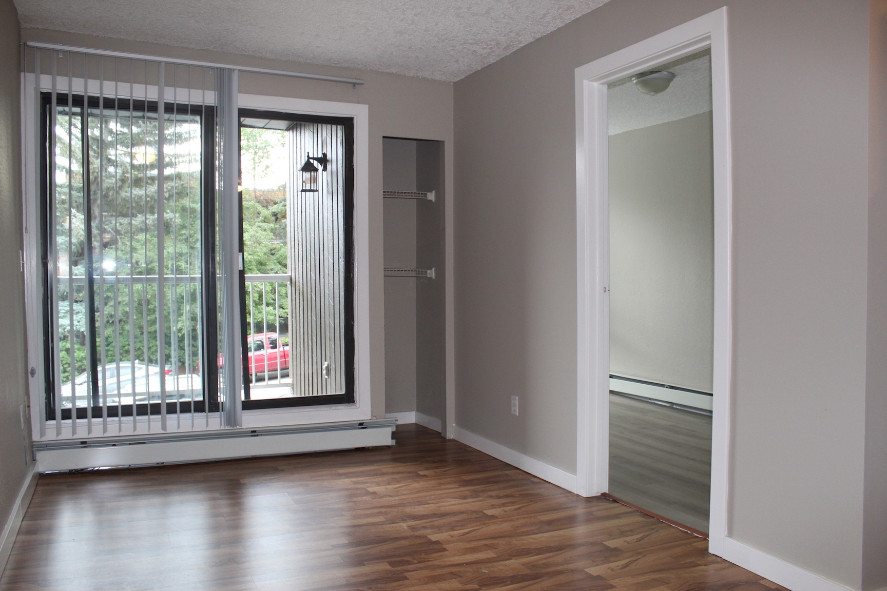 Sunview Manor - Photo 18