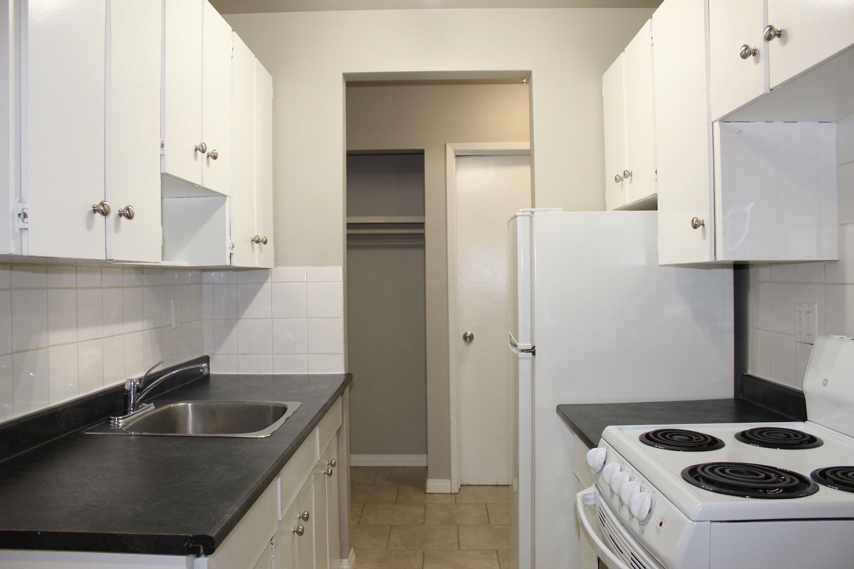 Grand Apartments - Photo 11