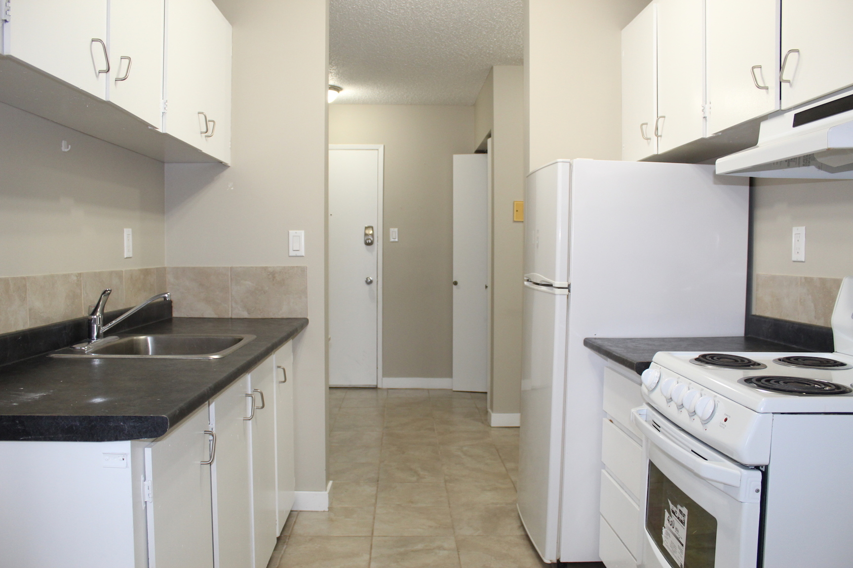 Shirley Manor - Photo 9