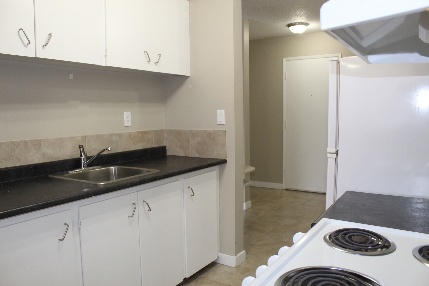 Shirley Manor - Photo 7